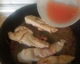Foto del paso 3 de la receta: Pechuga de pollo en salsa de pomelo
