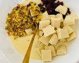 A picture of step 3 of Pistachios, cranberries and almond fudge.