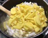 Une image de l'étape 10 de Gratin de pommes de terre, navets et panais à la tomate et lard.