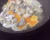 A picture of step 2 of Crispy Oyster Omelet (Or Suan) and Its Fascinating History.