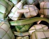 Foto langkah ke 1 dari resep Ketupat Simple Hemat Gas.