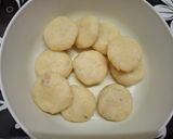 A picture of step 2 of Suji Rasmalai.