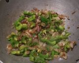 A picture of step 4 of Paneer bhurji.