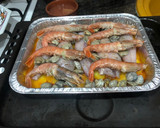 Foto del paso 3 de la receta: Rape al horno con chirlas y gambones