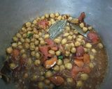 A picture of step 3 of Kabli chana pilau.