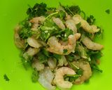 Foto langkah ke 1 dari resep Udang daun ketumbar #diet.