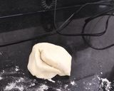 Foto del paso 1 de la receta: Masa de pizzetas a la sartén