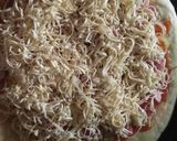 Foto langkah ke 4 dari resep Pizza homemade ala mylea.