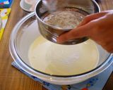 A picture of step 9 of Easy! Nuts and Dried Berry Baked Cheesecake.
