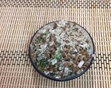 A picture of step 2 of Kulthi/kollu/horse gram sundal.