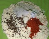 A picture of step 2 of Baingan Ky Pakoray.