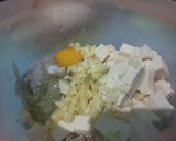 Foto langkah ke 2 dari resep Bakwan teri nasi basah dan tahu.