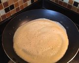 Foto langkah ke 2 dari resep Classic Lemon and Sugar Pancakes.