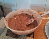 Foto del paso 9 de la receta: Torta Combinada Rellena con Chocolate, Crema Pastelera y Frutal