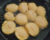 A picture of step 5 of Kosai (beans cake).