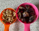 A picture of step 1 of Farari dates and nuts kheer.