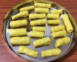 A picture of step 5 of Coconut khandvi roll.