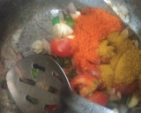 திருக்கை கருவாடு கிரேவி அல்லது தொக்கு (Karuvaadu thokku recipe in tamil) ரெசிபி ஸ்டேப் 4 புகைப்படம்