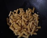 Foto del paso 1 de la receta: Pasta con vegetales salteados. Saludable