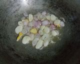 Foto langkah ke 2 dari resep Ayam suwir kemangi.