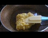 A picture of step 1 of Banana Suji Sheera.