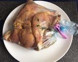 Foto del paso 2 de la receta Muslos de pollo asados con hierbas aromáticas y papas (Crockpot)
