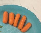 A picture of step 2 of Veggies & Hummus.