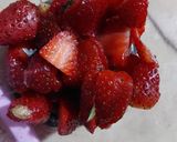 A picture of step 2 of Strawberry ice-cream.