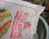 Foto langkah ke 2 dari resep Kue Lapis Tepung Beras.