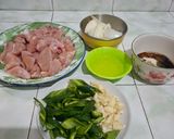 Foto langkah ke 1 dari resep Tumis ayam cabe ijo.
