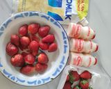 Foto langkah ke 1 dari resep Jus strawberry yakult.