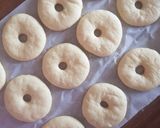 Une image de l'étape 5 de Beignet italien au sucre.