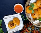 ઇન્દોરી મગદાળ કચોરી(Indori kachori moongdal recipe in gujrati) રેસીપી સ્ટેપ3ફોટો