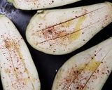 Foto del paso 4 de la receta: Berenjenas picante y oliva, asadas al horno