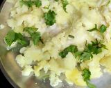 आलू टिक्की चाट (Aloo tikki chat recipe in hindi) रेसिपी चरण 2 फोटो