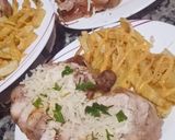 صورة لخطوة 3 من وصفة دجاج فارسي 🍴🥲😋 معمر بالكفتة