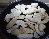 Foto del paso 5 de la receta: Solomillo de pavo en salsa de paté