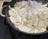 Foto del paso 2 de la receta: Contramuslos de pollo al cava
