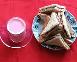 A picture of step 3 of 4 Minutes Hazelnut Cocoa Bread and Rose Milk.