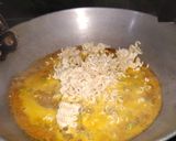 A picture of step 1 of Maggi pizza.