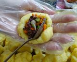 Foto langkah ke 7 dari resep (625) Kroket kentang isi daging. (Premium) (Frozen).