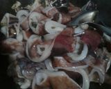 Foto langkah ke 3 dari resep Tumis Cumi Sederhana.