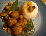 Foto del paso 3 de la receta: Albóndigas con salsa de almendra, aceitunas verdes y pasas de uva