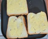 Foto langkah ke 6 dari resep Chocolate Cheese Almond Sandwich.