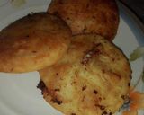 A picture of step 2 of Cheese kachori.