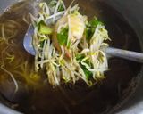 Foto langkah ke 4 dari resep Lontong Mie Khas Surabaya.