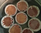 Foto langkah ke 7 dari resep Bolu sarang semut (bolu karamel) panggang tanpa oven.