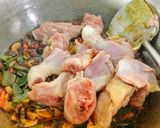 Foto langkah ke 11 dari resep Ayam Kecap Pedas Manis Daun Jeruk extra Telur.