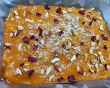 A picture of step 4 of Besan Burfi.