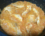 Foto del paso 3 de la receta: Raya con tomate y cebolla